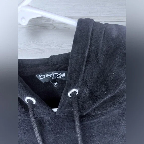 BEBE SPORT Women’s Athleisure Velour Casual Pullover Rhinestoned Hoodie - Picture 6 of 10